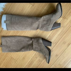 Vince Camuto tan suede slip on boots